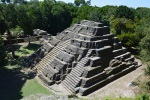 2602_09_Yaxha_VychodniPyramida