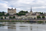 Pohled na město Saumur od Loiry