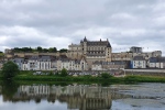 Zámek a město Amboise od Loiry