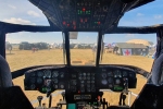 Konkpit Boeingu CH-47C Chinook na AirTattoo ve Fairfordu