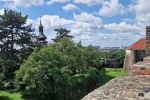 Pohled od zámku k chrámu Krista Spasitele v Užhorode